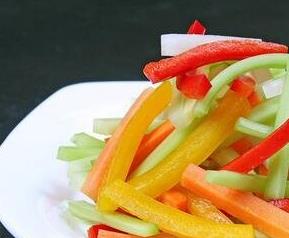 四川泡菜如何腌制 四川泡菜的家常腌制方法