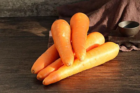 胡萝卜11月可以种吗，适合秋季种植的蔬菜