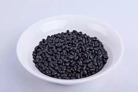 小黑豆和大黑豆有什么区别，如何分辨它们